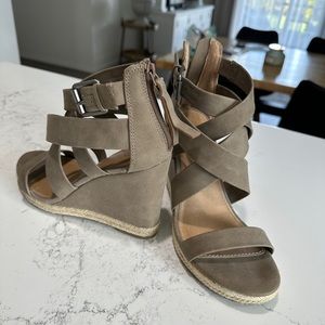 Brash wedge sandals size 7